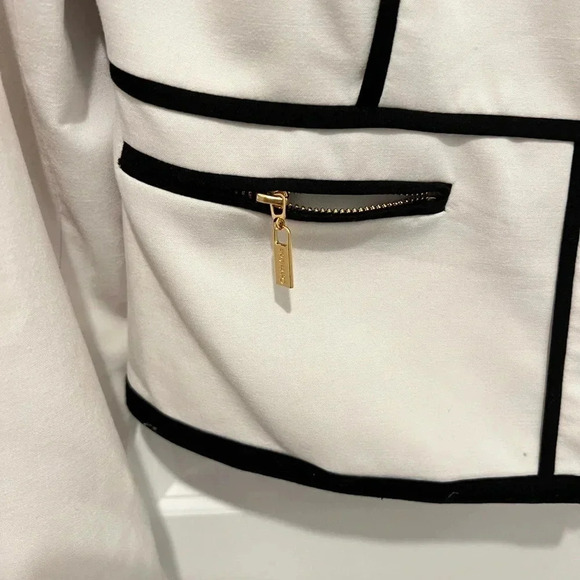Calvin Klein White Blazer with Black Trim Vintage - Picture 5 of 13
